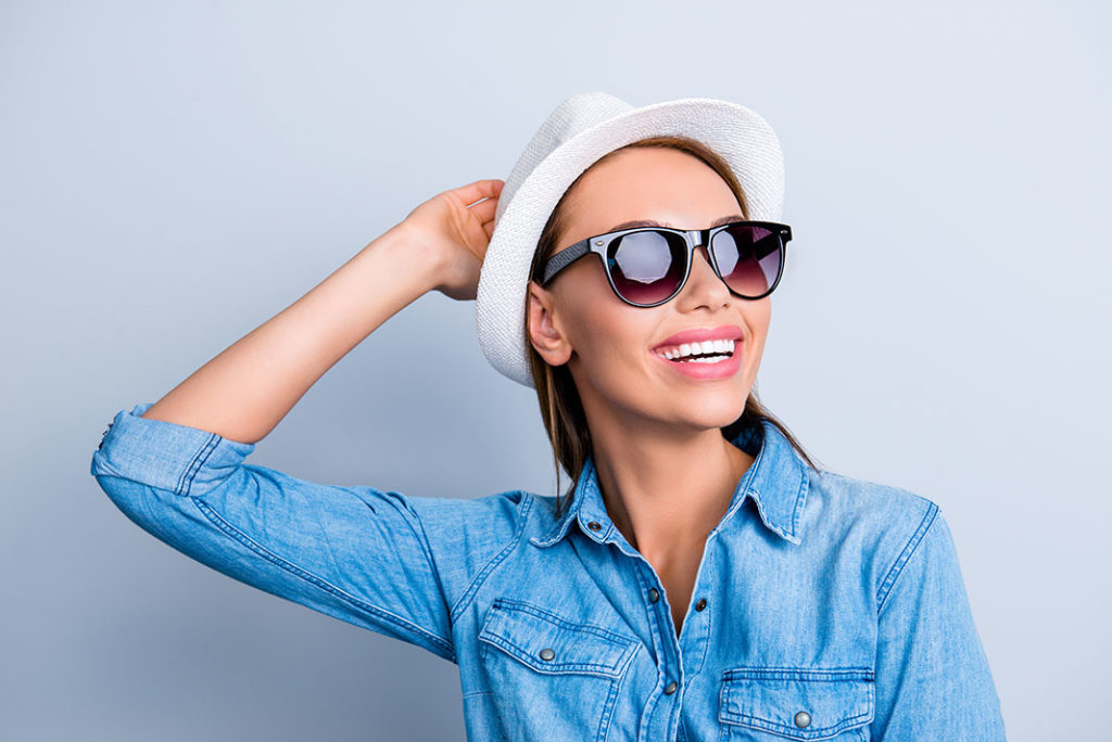 Woman with Heat and sunglasses